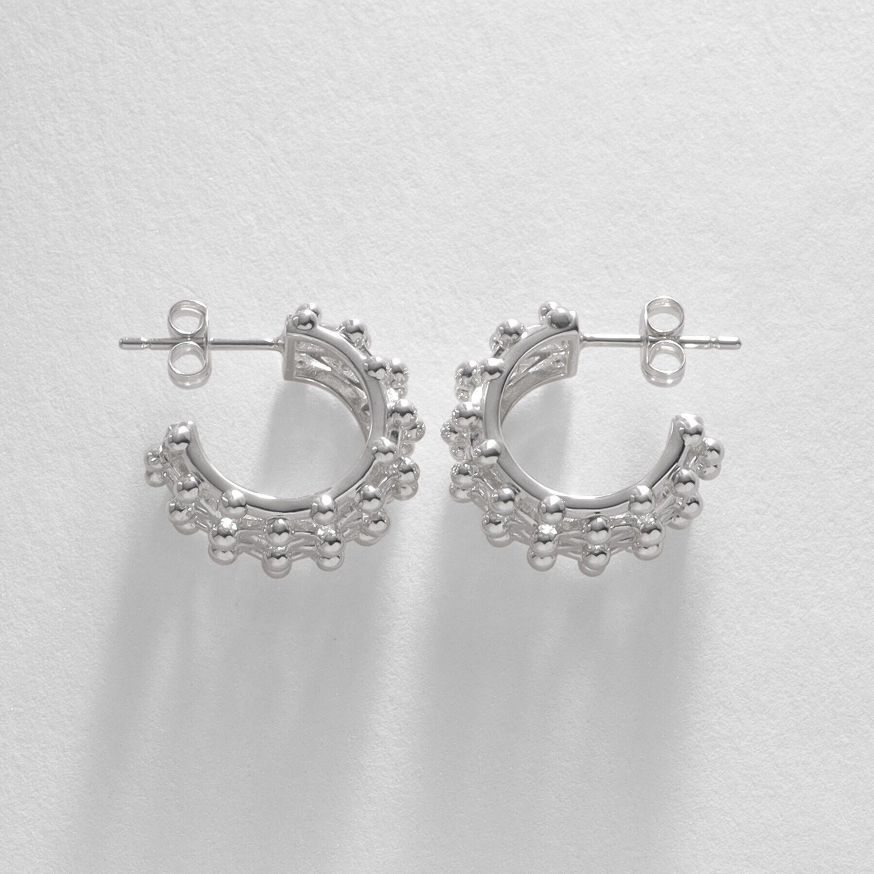 COCOSHNIK ONKITSCH「シルバー スモールフープ ボールメッシュ ピアス」|ピアス|