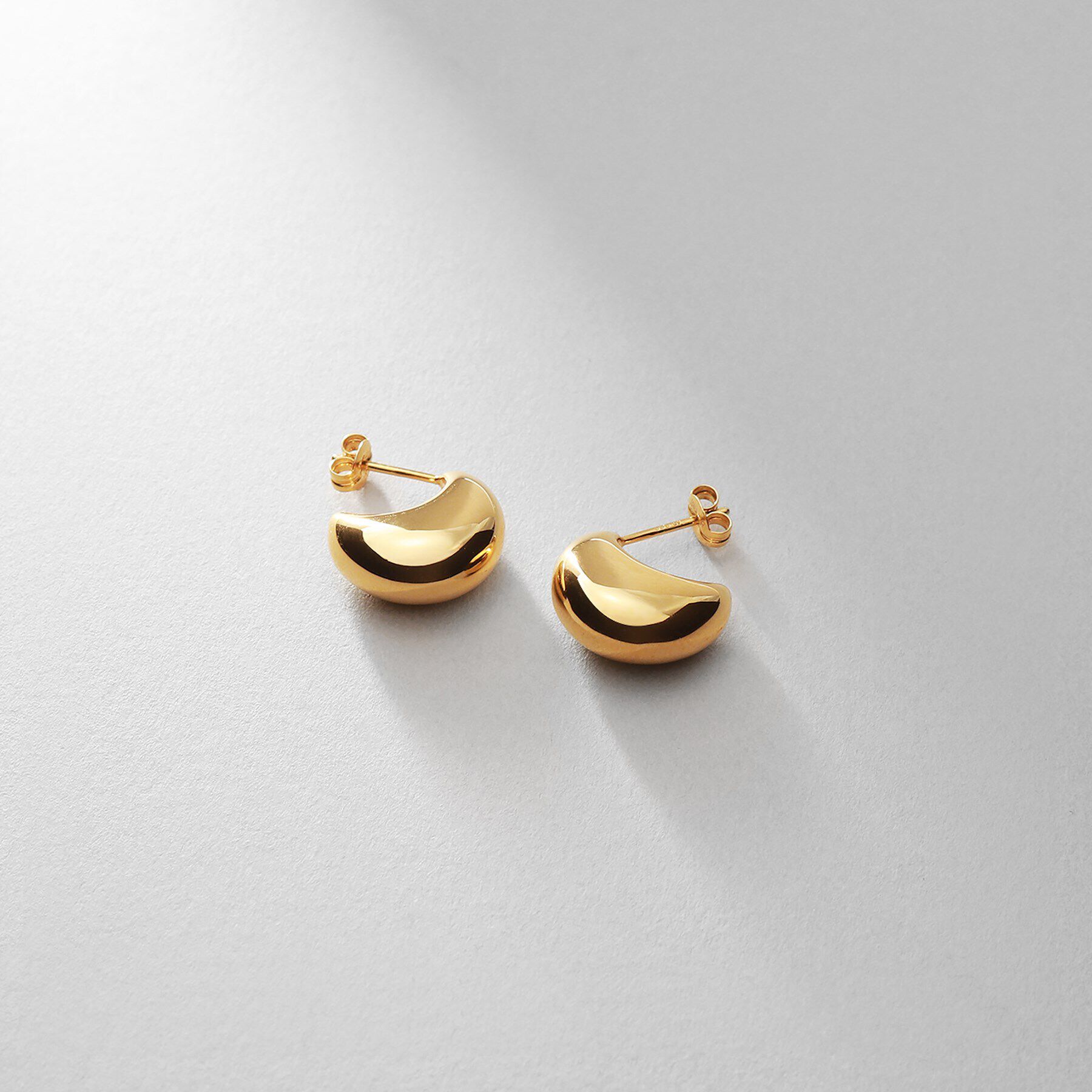 COCOSHNIK ONKITSCH「シルバー ホロウフープピアス ペアシェイプS GP」|ピアス|