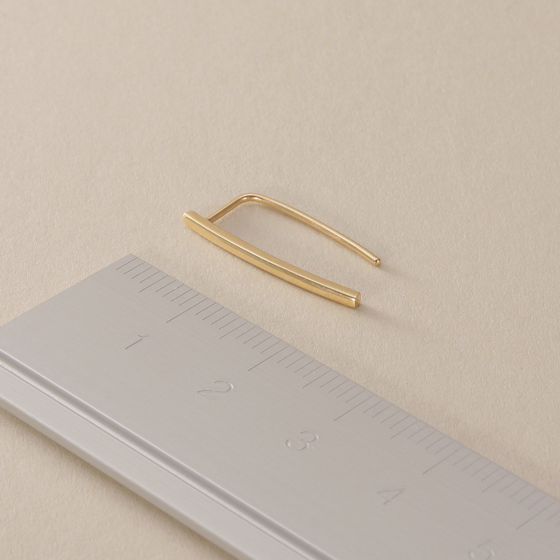 COCOSHNIK「K10カーブライン フックピアス」|ピアス|