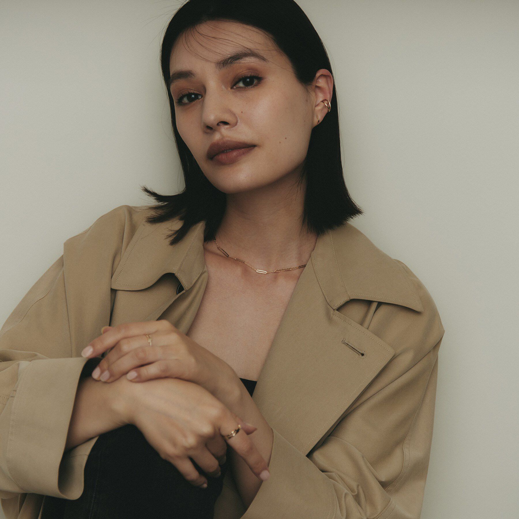 COCOSHNIK「K10カーブライン スタッドピアス」|ピアス|