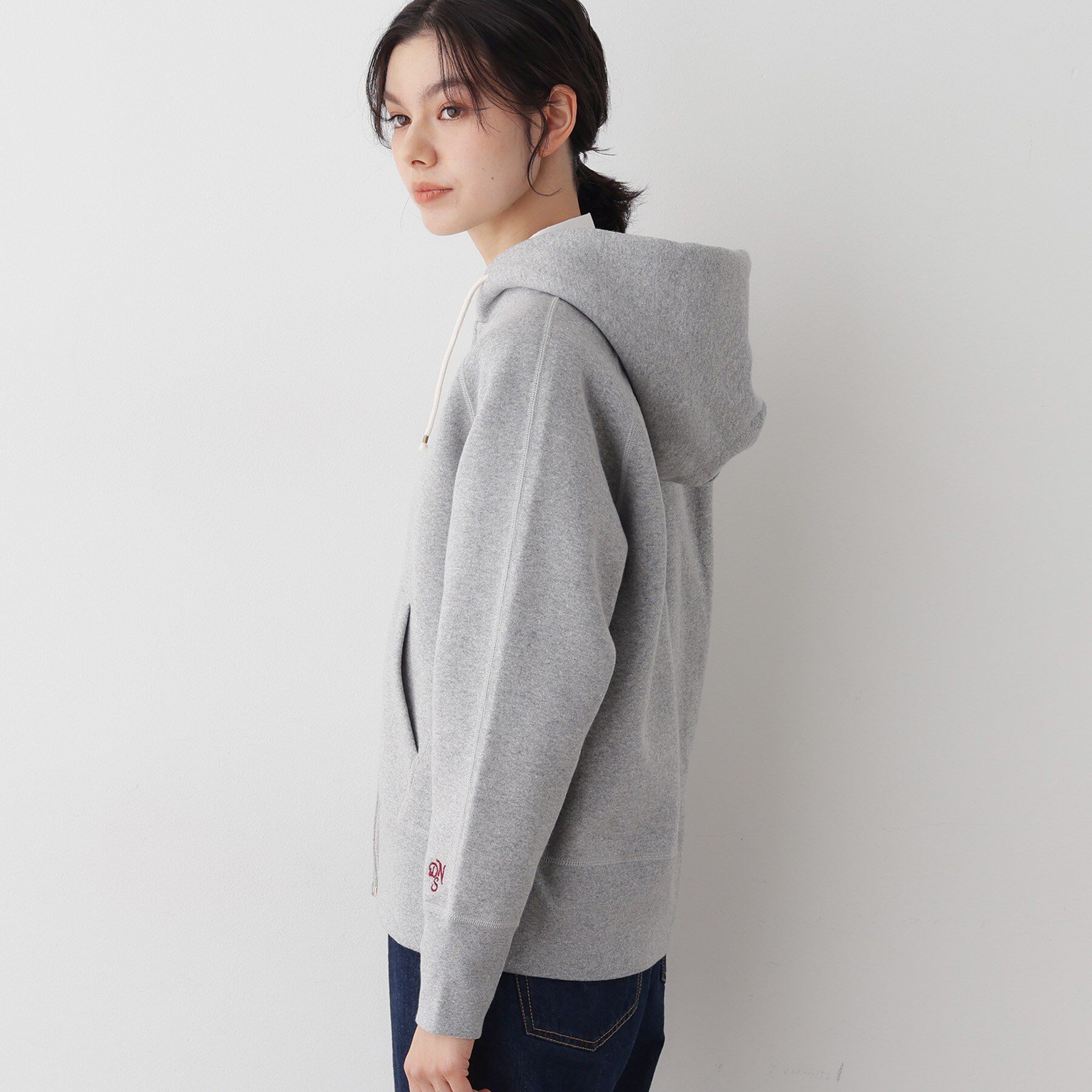 Dessin「【ユニセックス/洗える】吊り裏毛フーデッドスウェット」|パーカー|