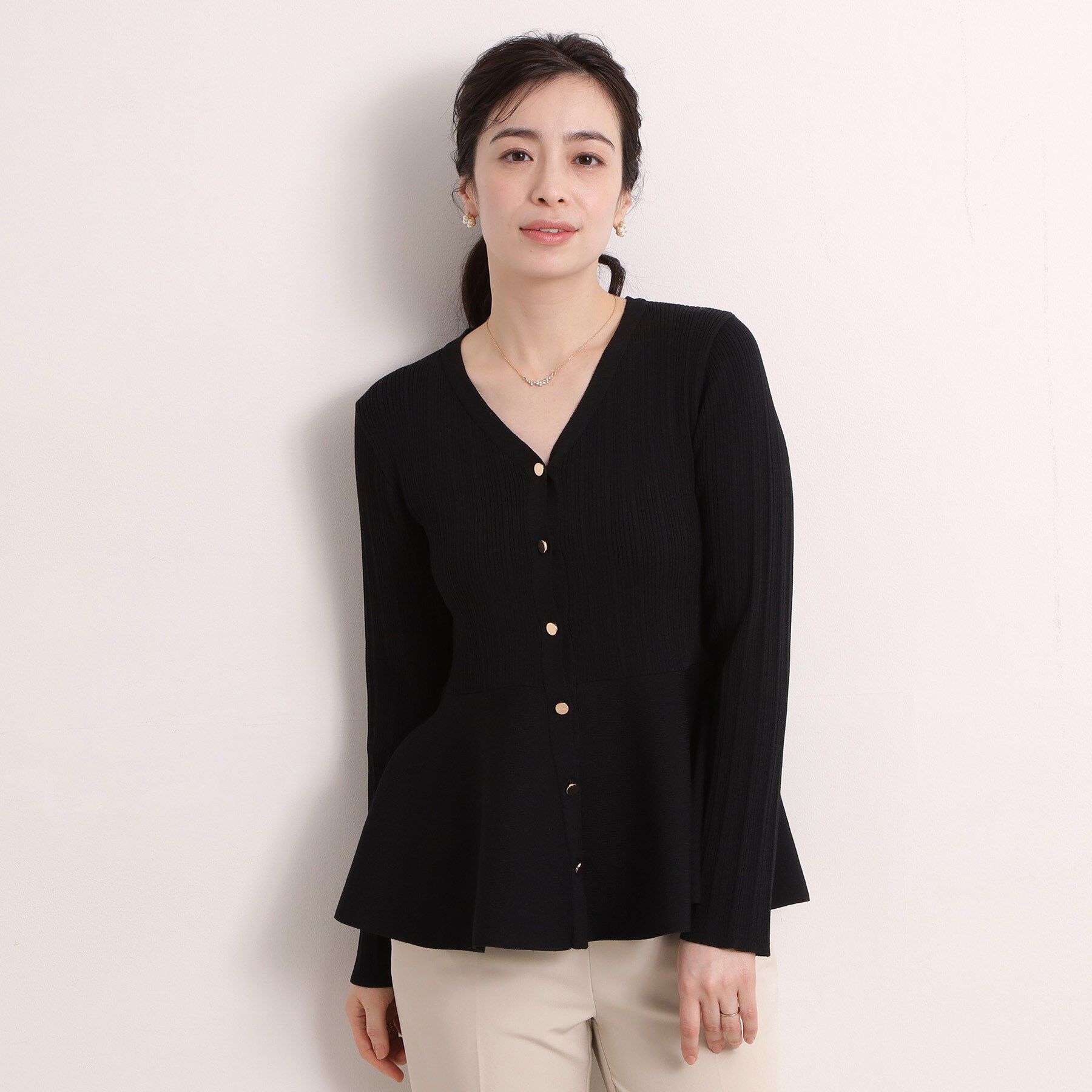 ITS&rsquo;DEMO「【手洗い可】前開きペプラムニット」|ニット・セーター|ブラック(019)