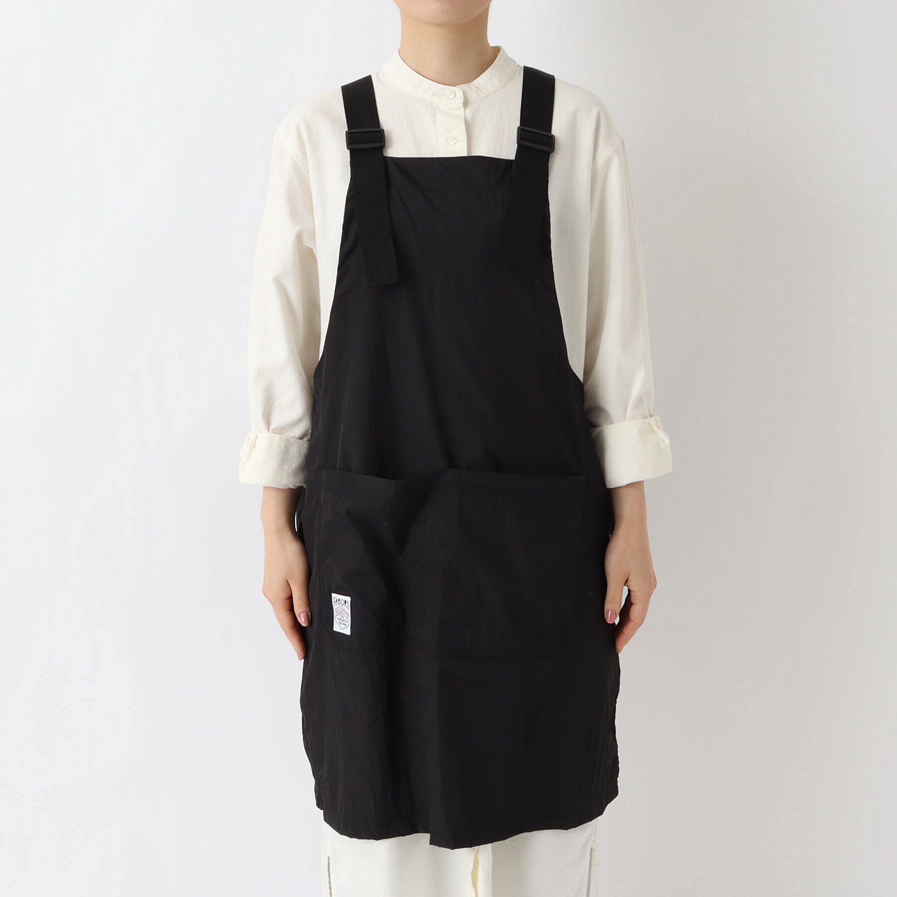 212 KITCHEN STORE「極軽撥水エプロン キテミテ クロ ＜FABORI ファボリ＞」|食器・キッチングッズ|