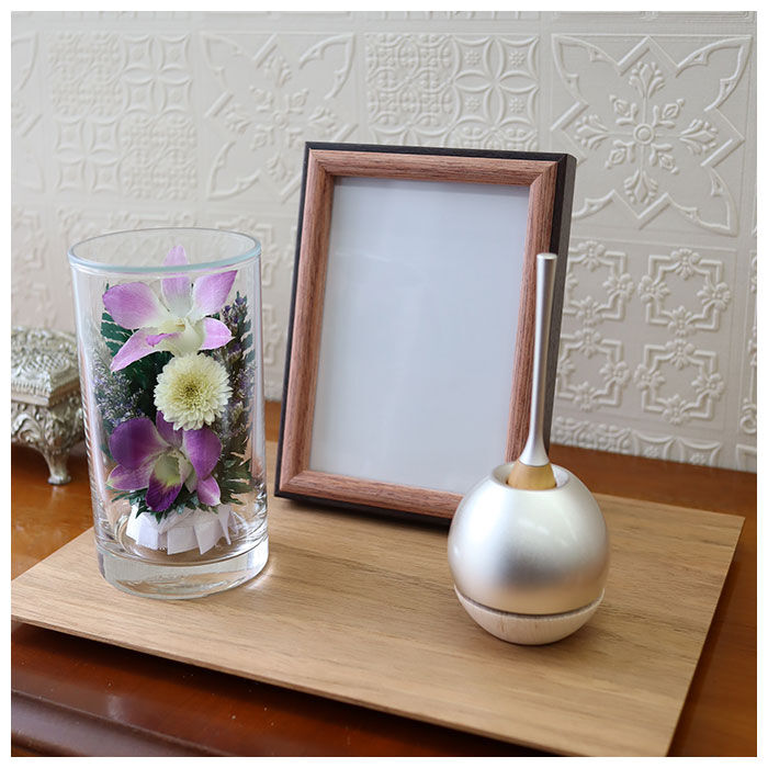 BACKYARD FAMILY「プリザーブドフラワー 仏花 ケース入り 通販 高さ12cm ボトルフラワー グラスフラワー」|その他|