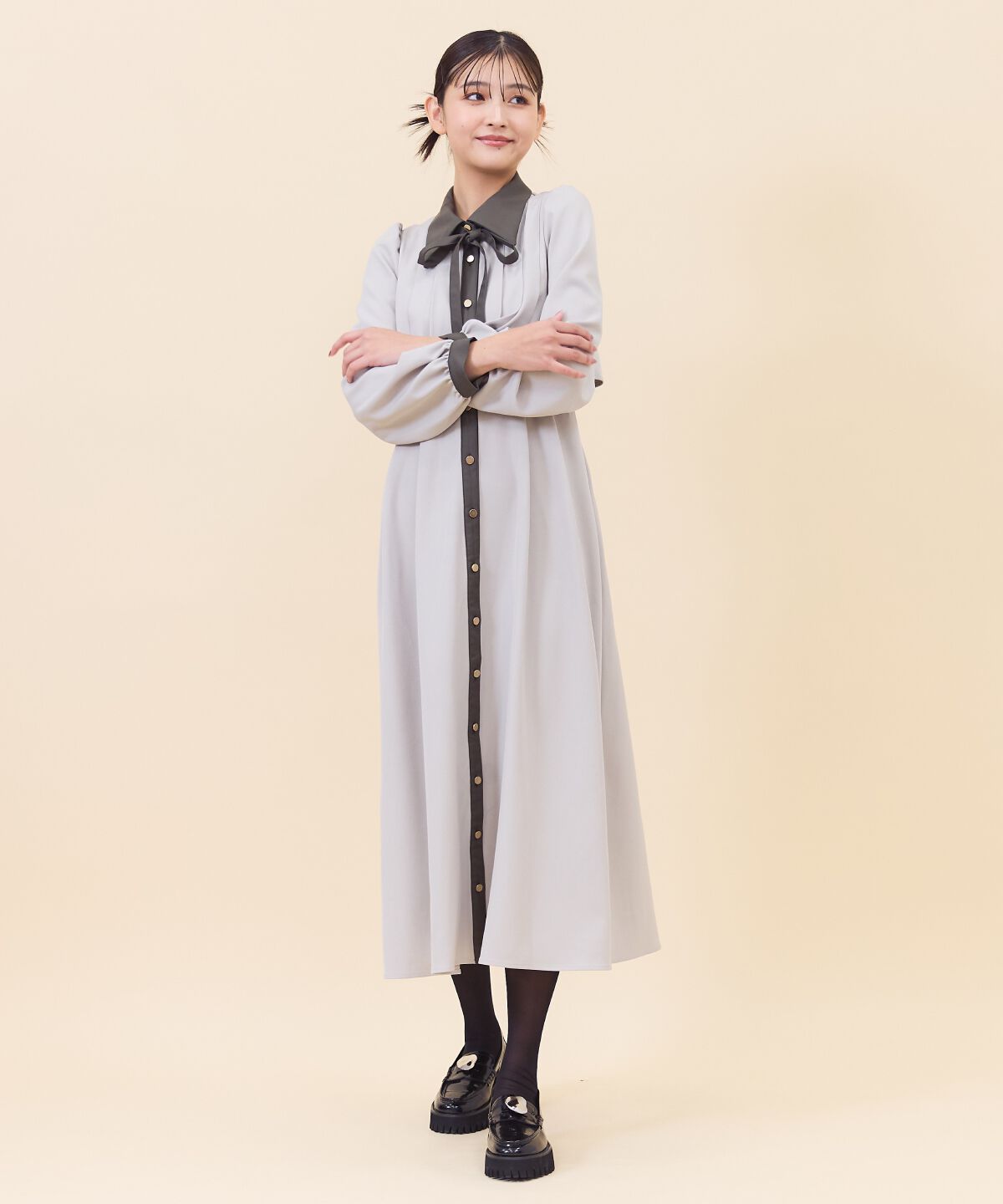 REDYAZEL「バイカラータックプリーツシャツワンピース」|ワンピース|ベージュ