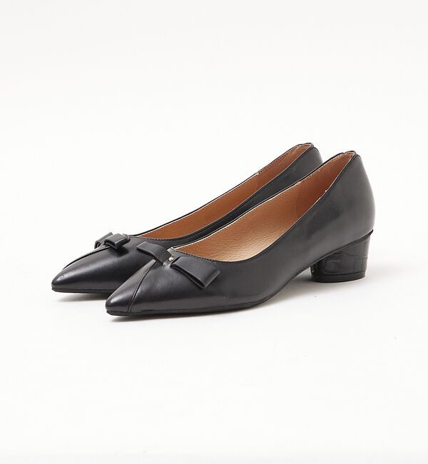 AU BANNISTER「リボンモチーフローヒールパンプス」|パンプス|