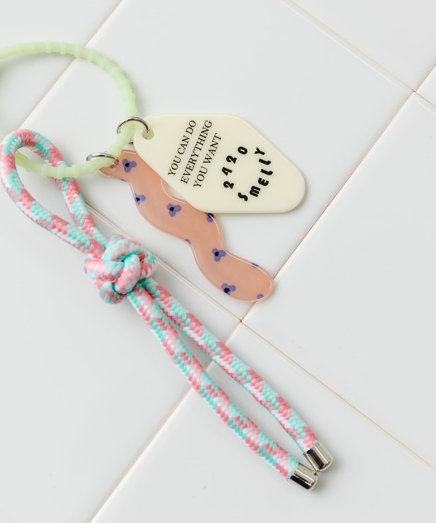 SMELLY「カラフルチャームシリコンキーチェーン」|チャーム・キーホルダー|