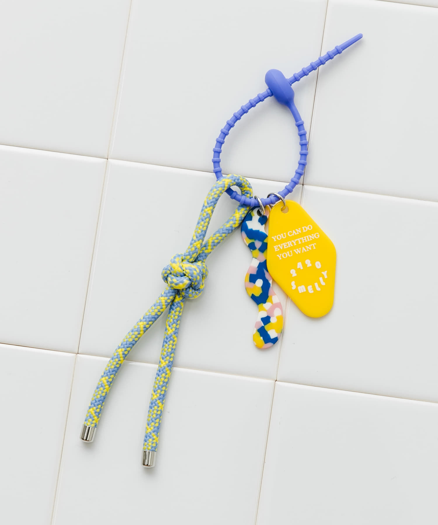 SMELLY「カラフルチャームシリコンキーチェーン」|チャーム・キーホルダー|ブルー