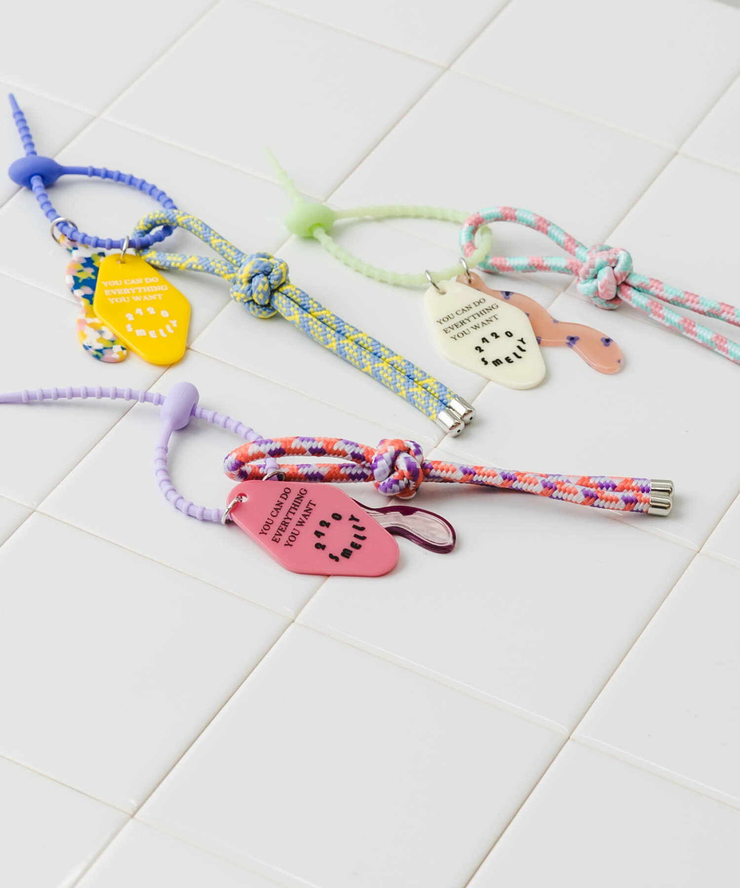 SMELLY「カラフルチャームシリコンキーチェーン」|チャーム・キーホルダー|