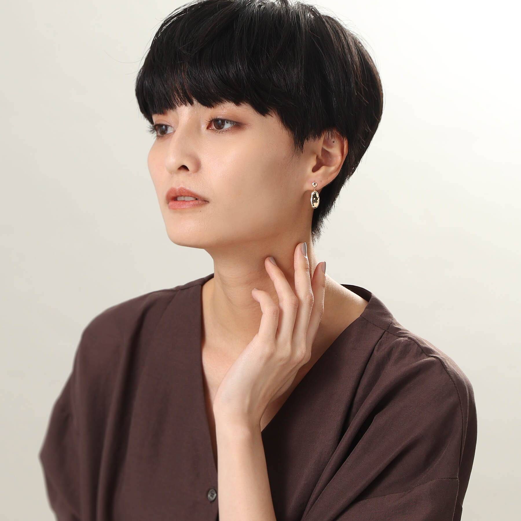 COCOSHNIK「K10中空バロックパールモチーフスティック スタッドピアス」|ピアス|