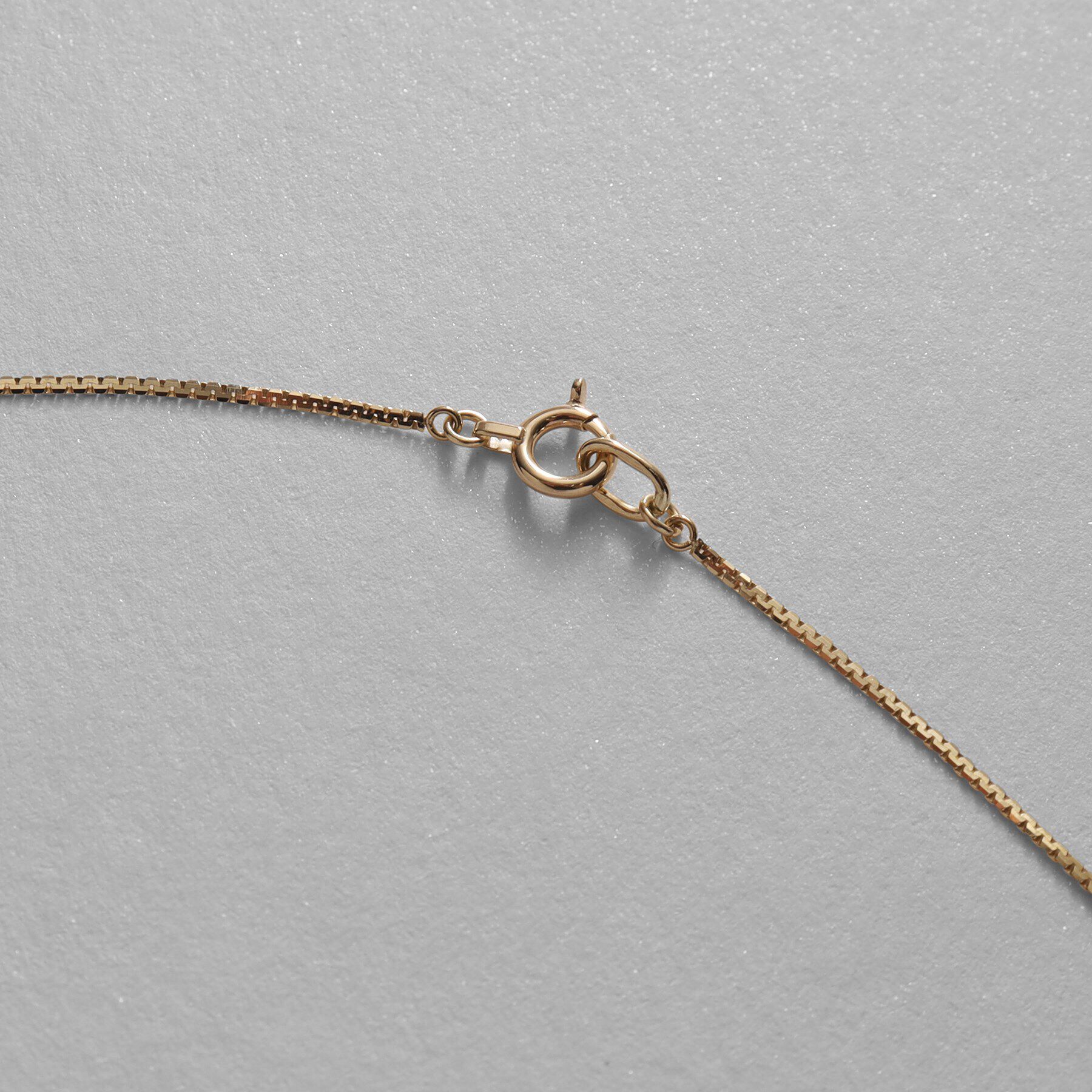 COCOSHNIK「K10ベネチアンフラットチェーン三つ編みY字 ネックレス」|ネックレス|