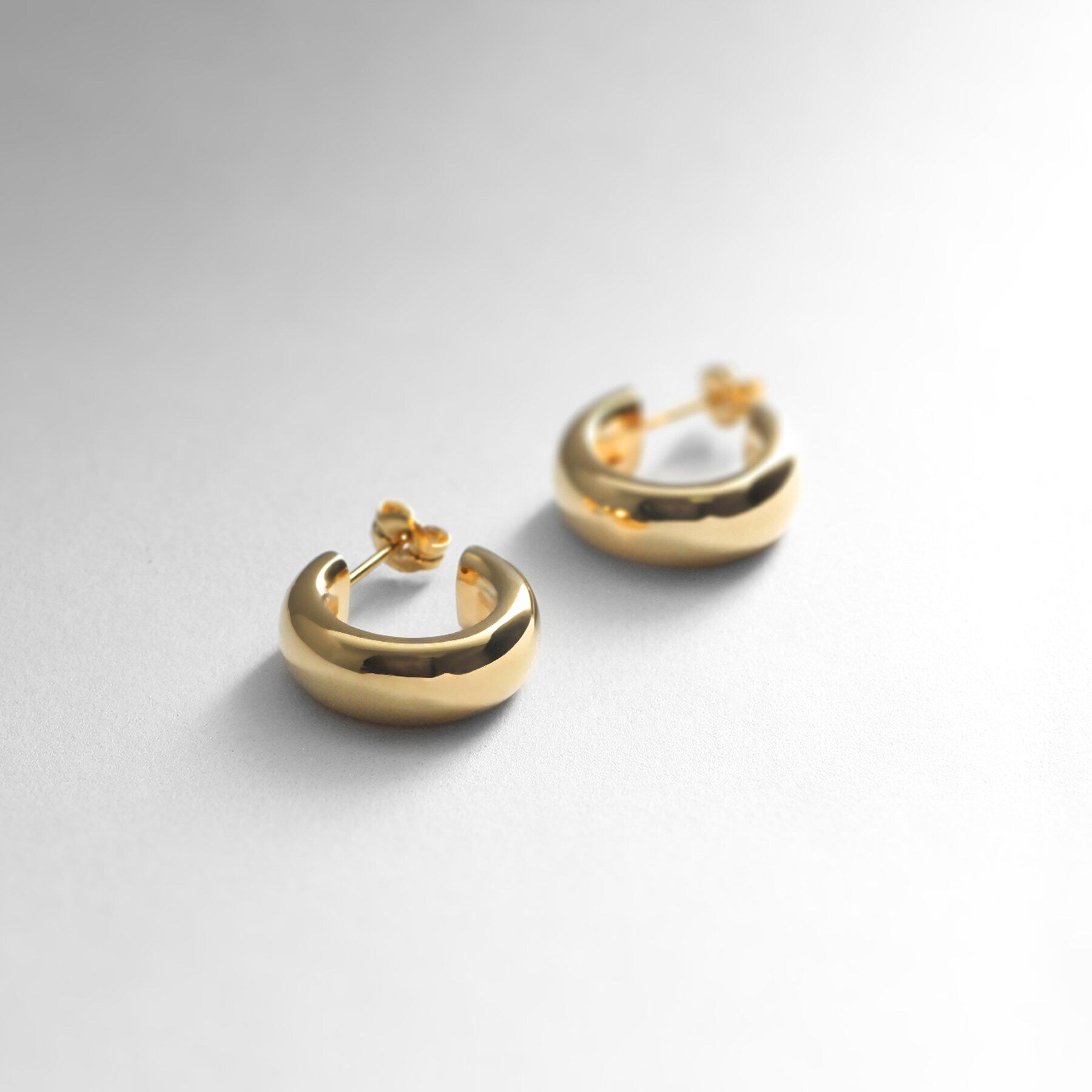 COCOSHNIK ONKITSCH「シルバー スモールフープ プランプピアス GP」|ピアス|