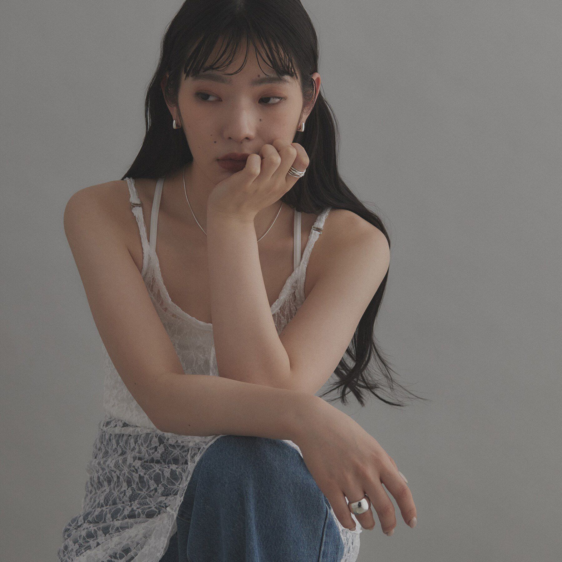 COCOSHNIK ONKITSCH「シルバー ハギーフープ スクエアピアス」|ピアス|