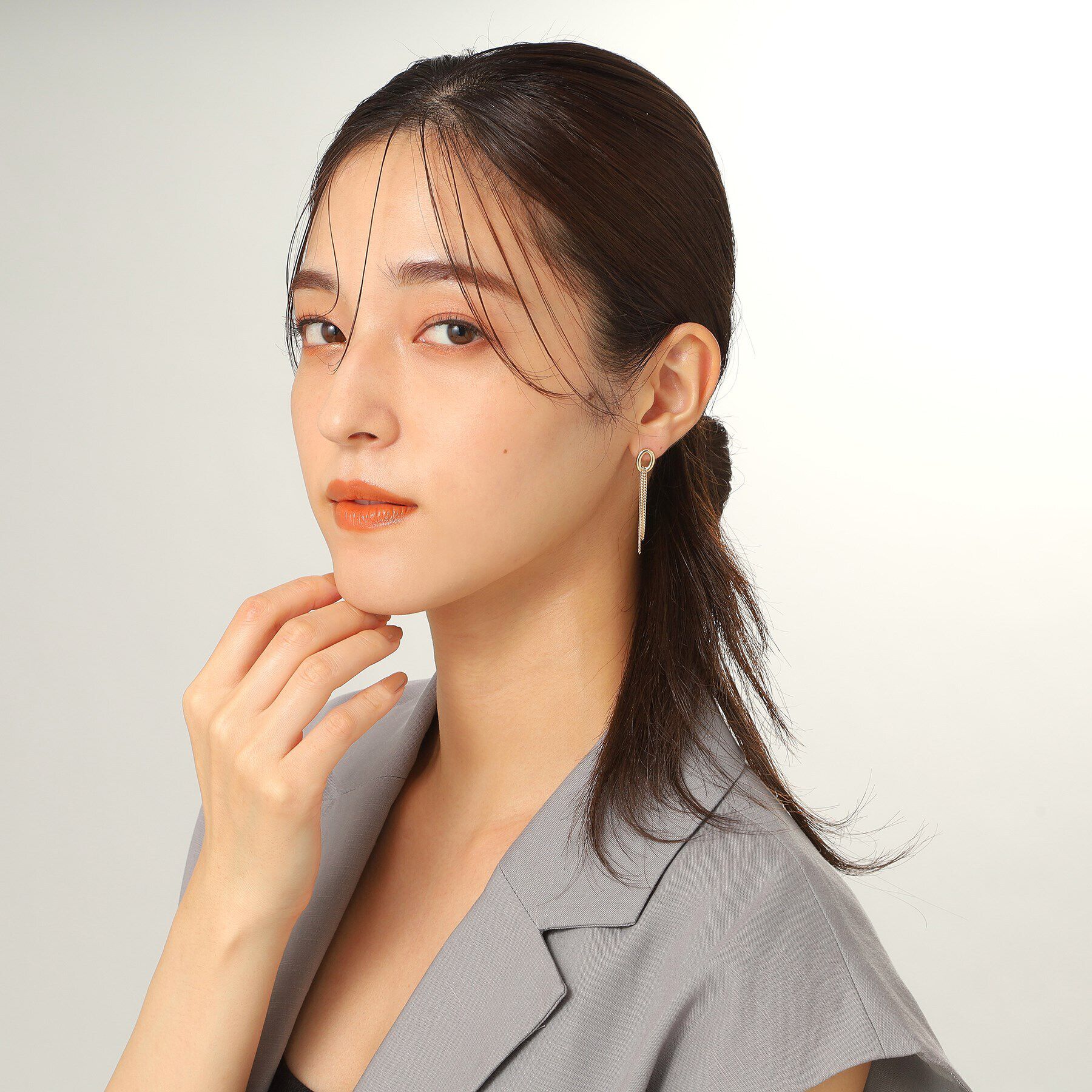 COCOSHNIK「K10中空オーバルフックチェーン スタッドピアス」|ピアス|