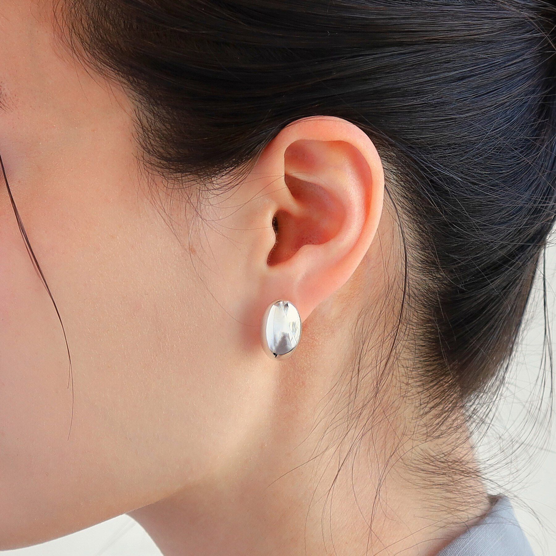 COCOSHNIK ONKITSCH「シルバー ホロウピアス オーバルスタッド」|ピアス|