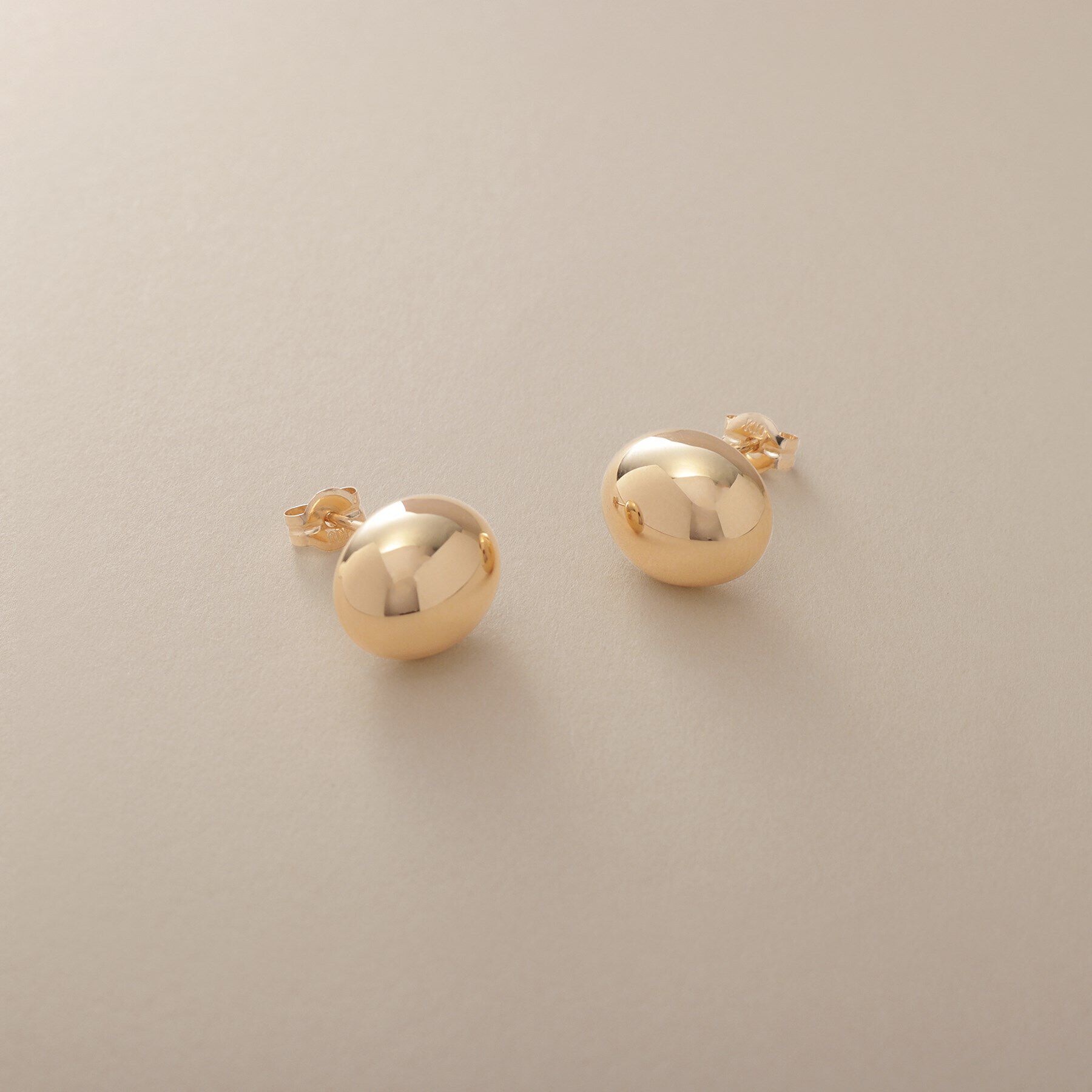 COCOSHNIK「K10中空オーバル ピアス」|ピアス|