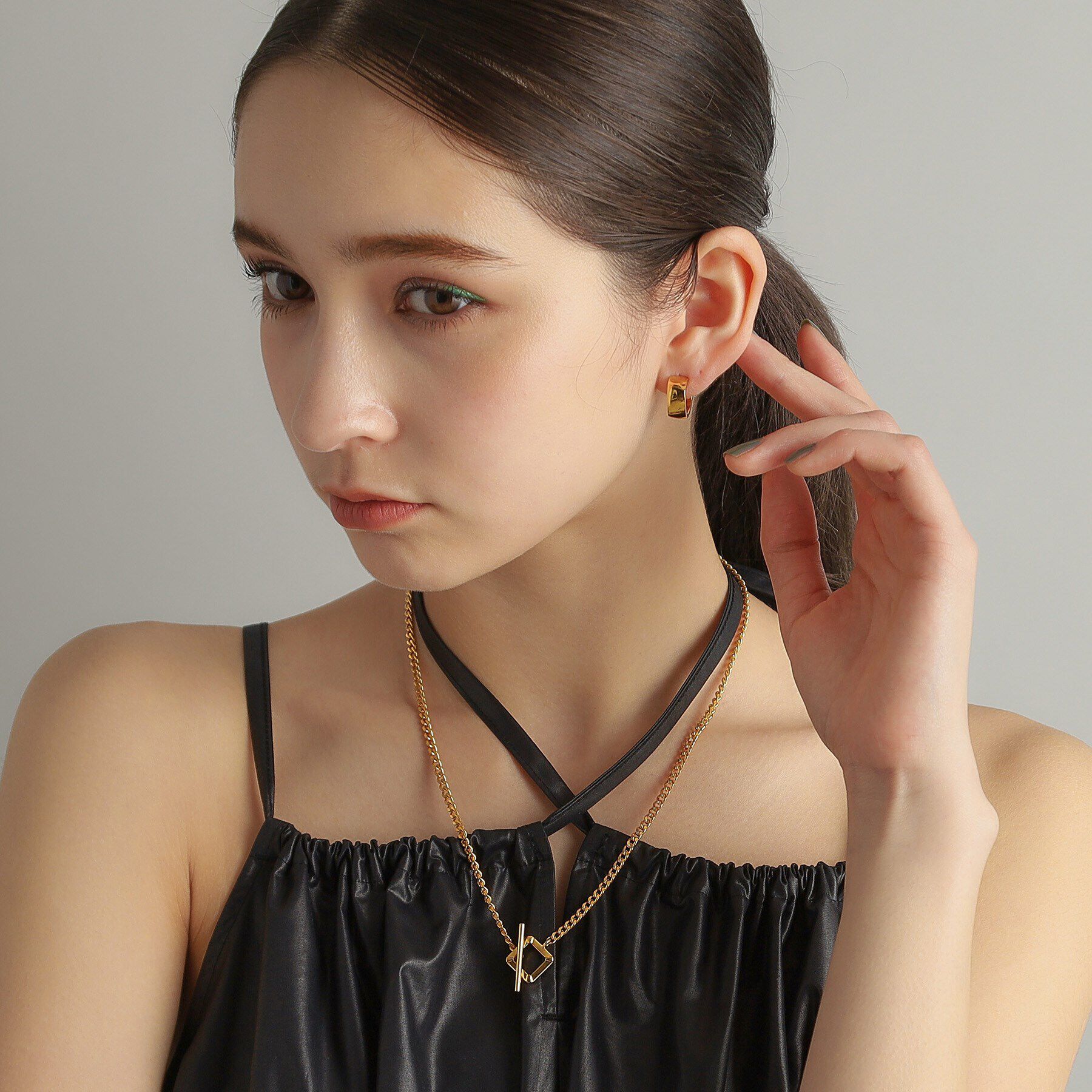 COCOSHNIK ONKITSCH「シルバー カーブチェーン スクエアマンテルネックレス GP」|ネックレス|