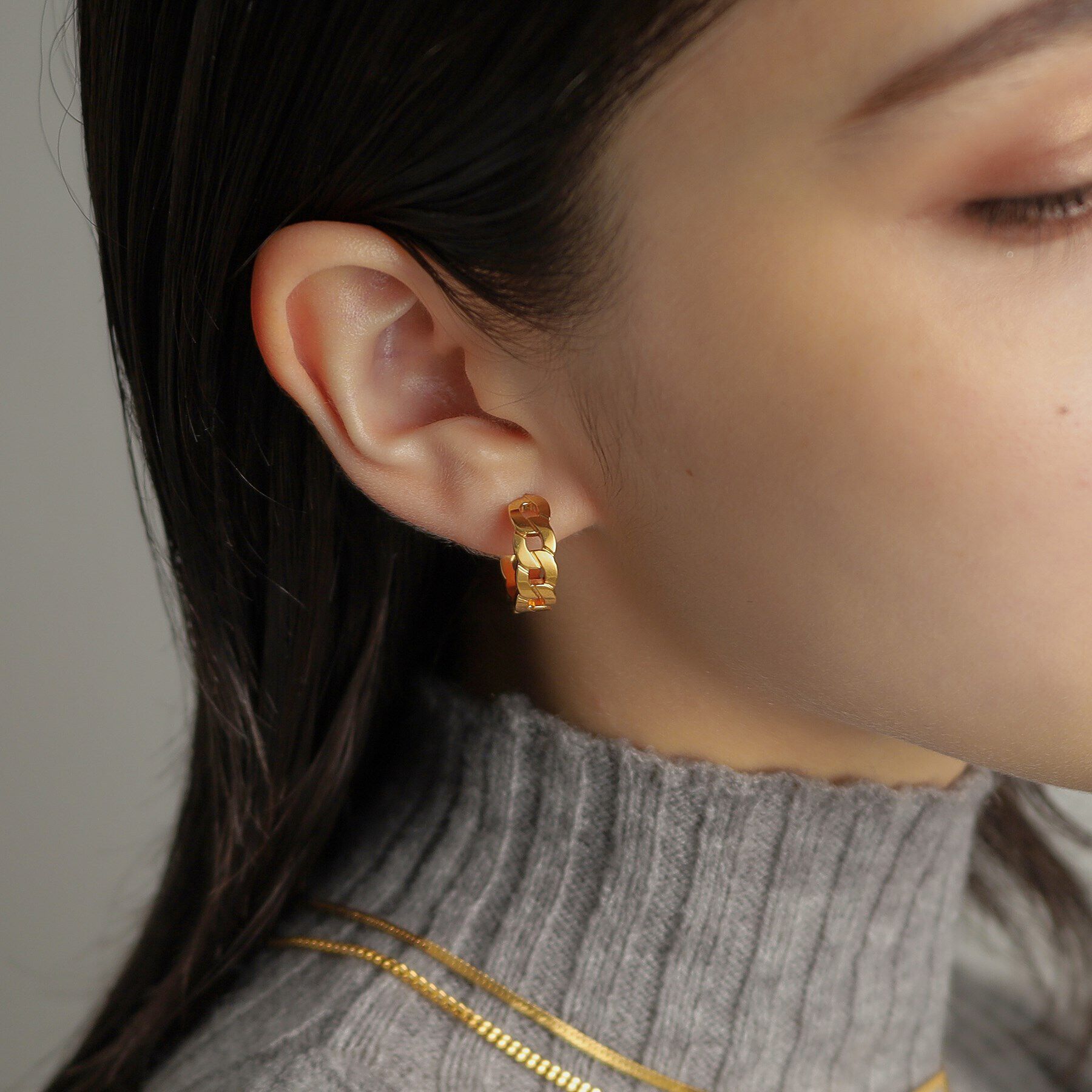 COCOSHNIK ONKITSCH「シルバー フラットカーブチェーンモチーフピアス GP」|ピアス|