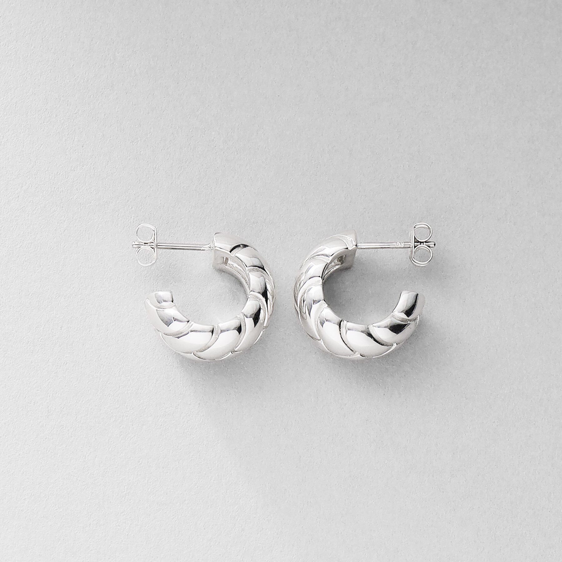 COCOSHNIK ONKITSCH「シルバー ブリックモチーフ フープピアス」|ピアス|