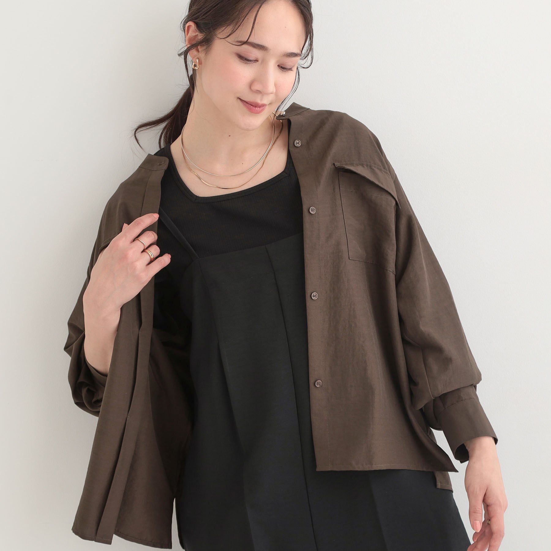 SHOO･LA･RUE「【洗濯後シワになりにくい/UV】フラップポケットシャツ」|シャツ・ブラウス|ブラウン(044)