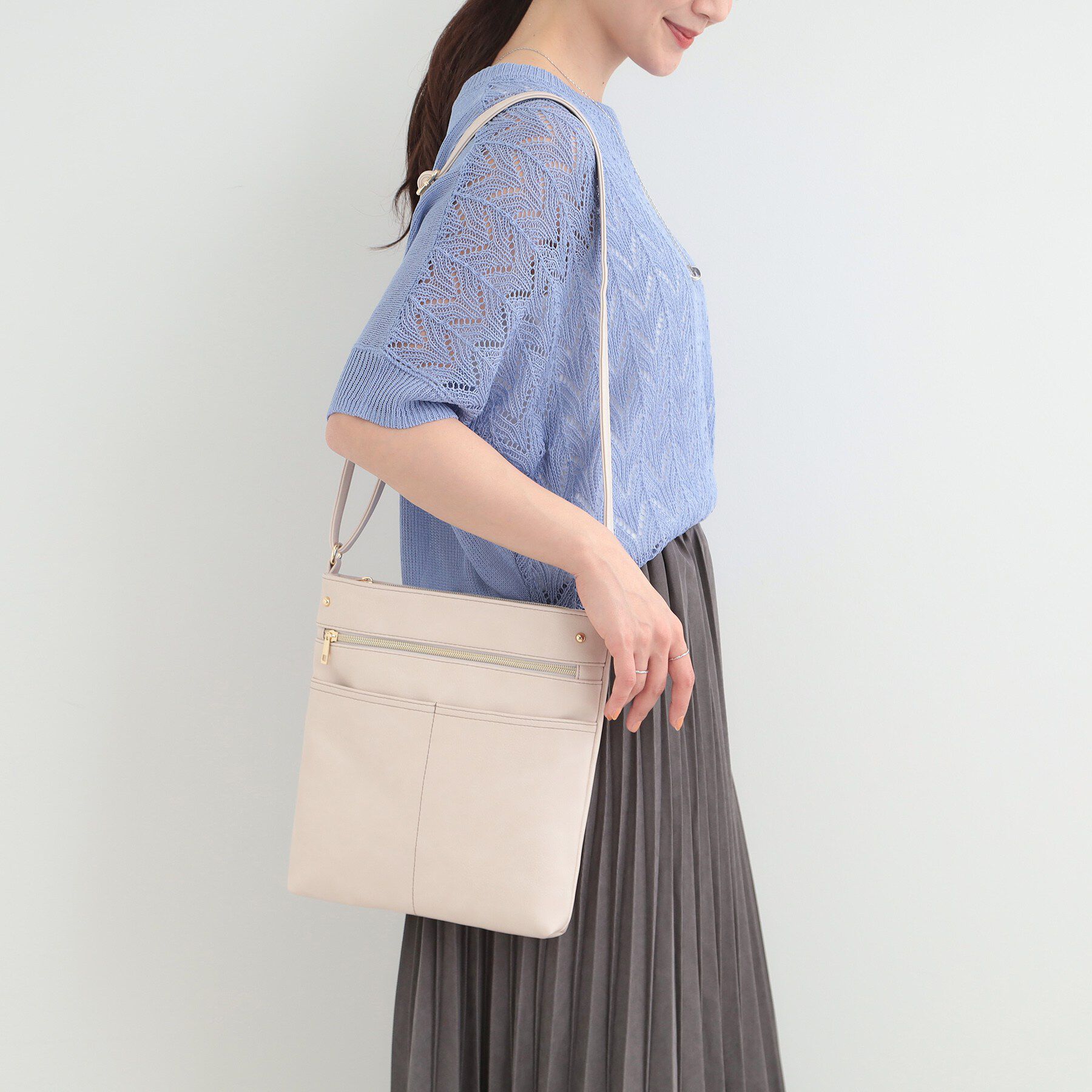 SHOO･LA･RUE「ボディフィット8ポケットショルダーバッグ」|ショルダー・メッセンジャー|