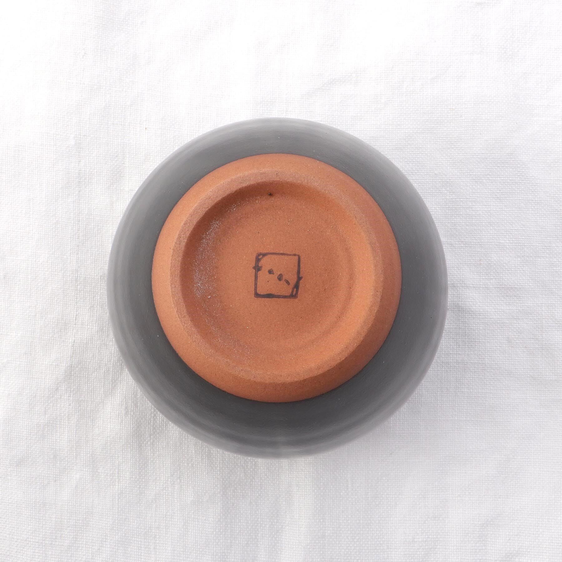 212 KITCHEN STORE「美濃焼 赤土3ぺこカップ BK ＜ハレとケ＞」|グラス・マグカップ|