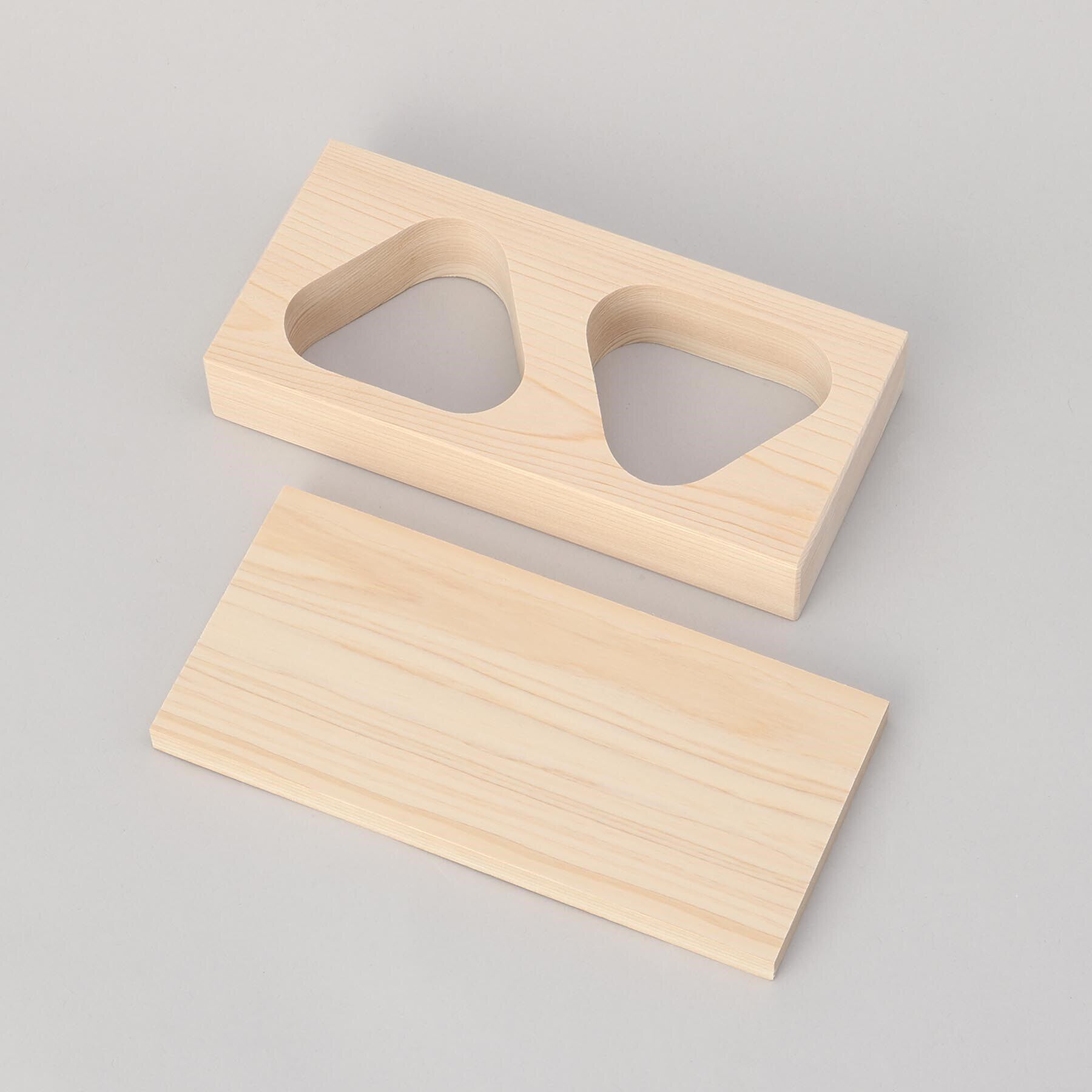 212 KITCHEN STORE「ふんわりできる、国産天然木ひのきのおむすび型 2個」|食器・キッチングッズ|