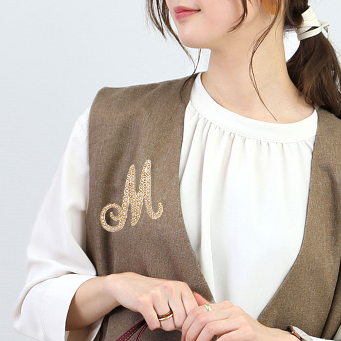 BACKYARD FAMILY「ブローチ パール 通販 イニシャルブローチ ピンブローチ アルファベット アクセサリー ピンバッチ」|その他|