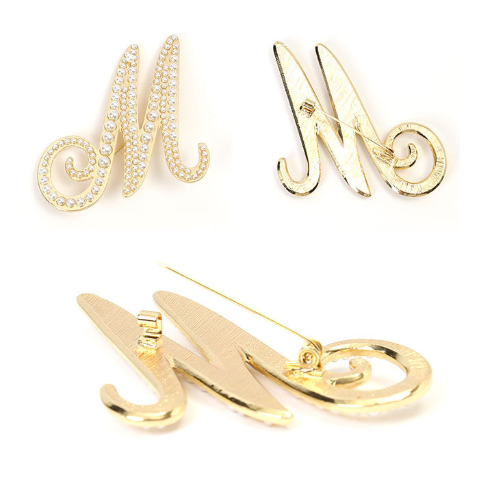 BACKYARD FAMILY「ブローチ パール 通販 イニシャルブローチ ピンブローチ アルファベット アクセサリー ピンバッチ」|その他|