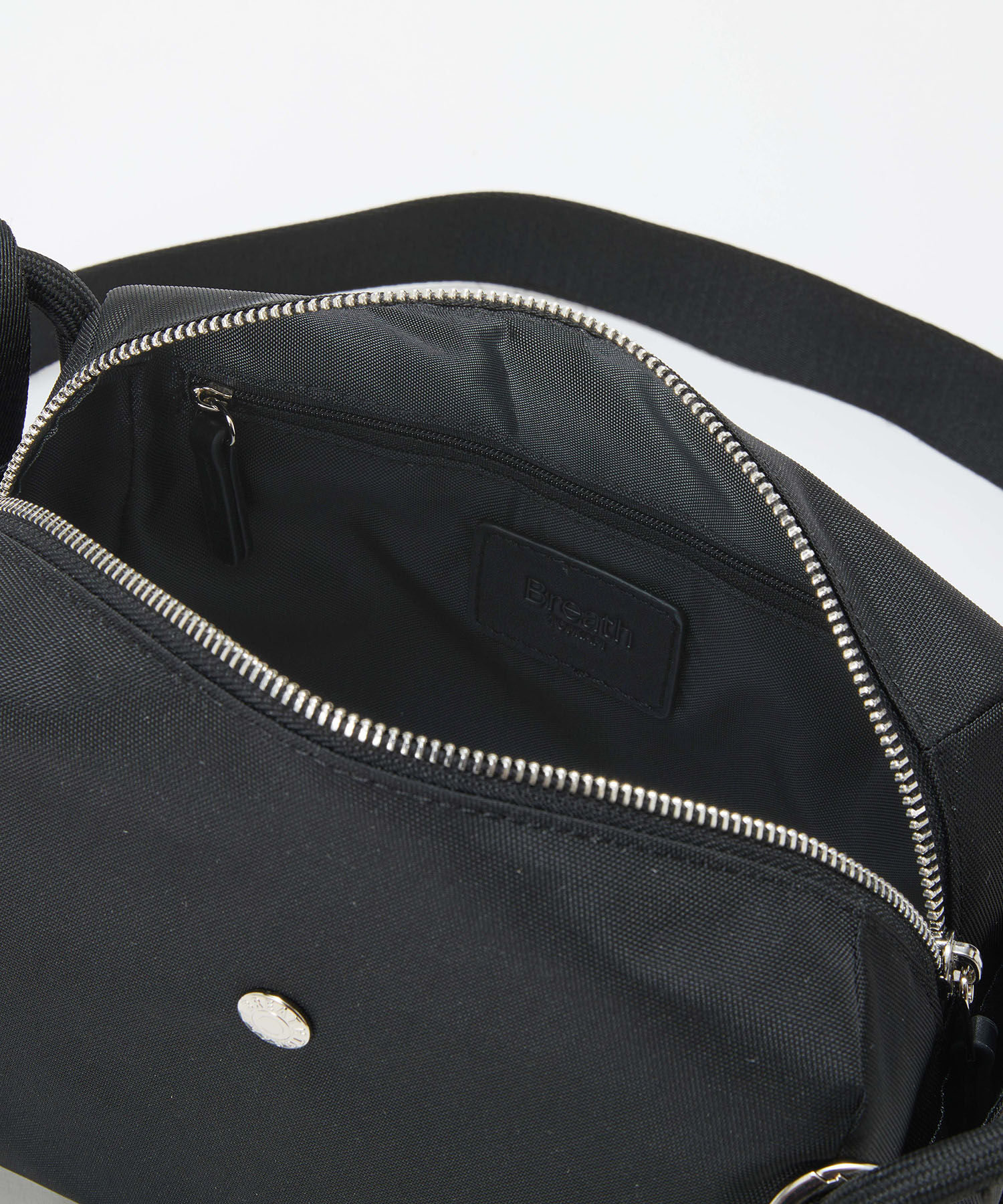 TOPKAPI BREATH「【Breath TOPKAPI】コードチャーム付き ショルダーバッグ」|ショルダー・メッセンジャー|