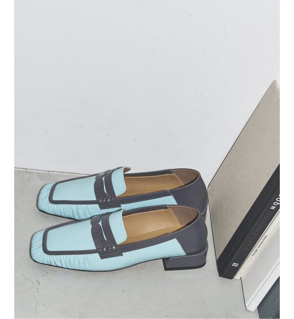 GRISE「GRISEレザースクエアギャザーローファー」|ローファー|ブルー