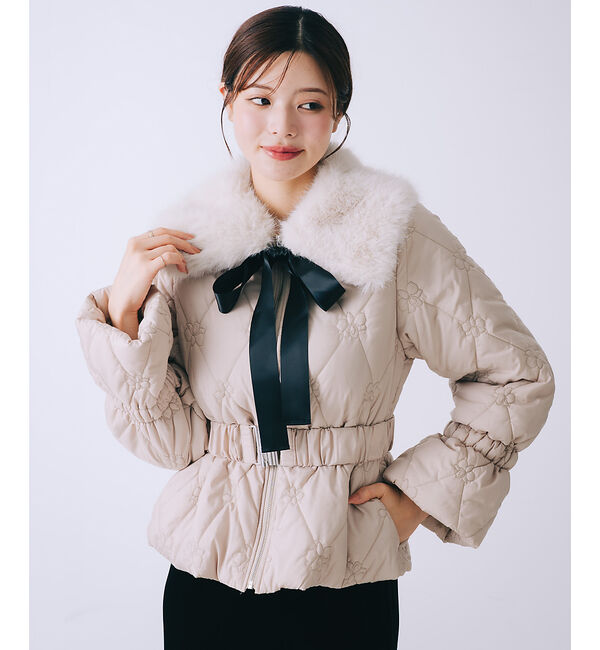 SELFIST「オリジナルロゴフラワー刺繍中綿ジャケット」|ダウン|ベージュ