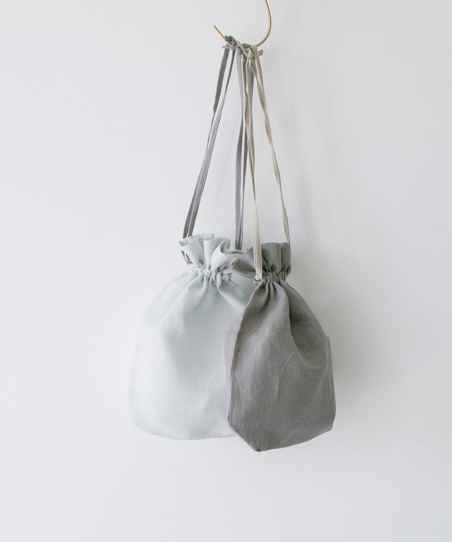 URBAN RESEARCH DOORS「『WEB限定』『別注』miiThaaii&times;DOORS　バイカラーリネン巾着M」|その他|