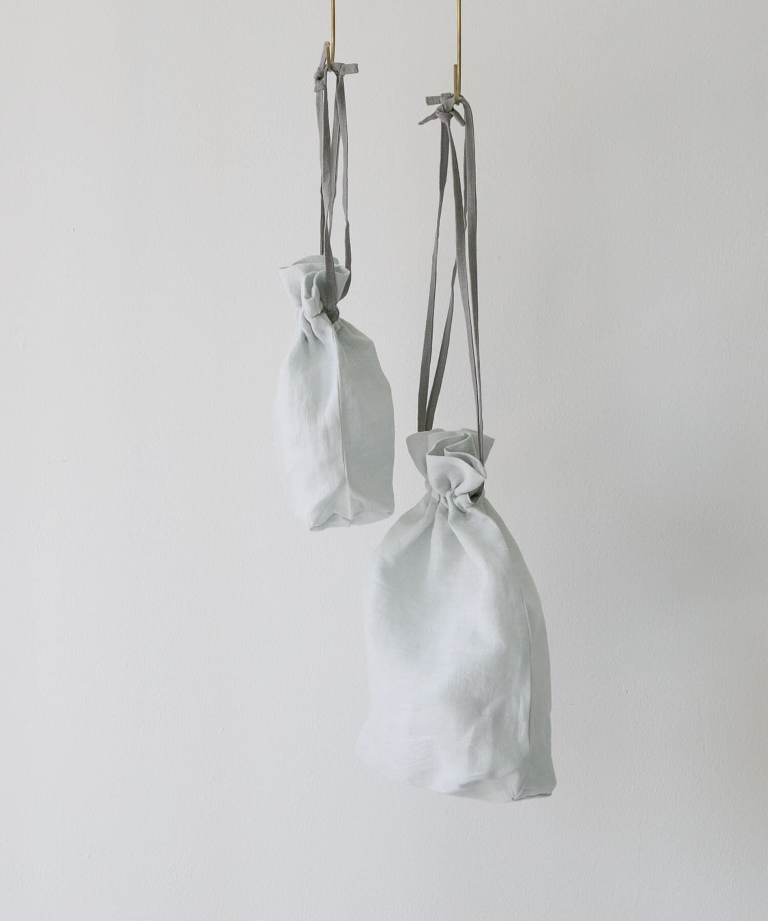 URBAN RESEARCH DOORS「『WEB限定』『別注』miiThaaii&times;DOORS　バイカラーリネン巾着M」|その他|