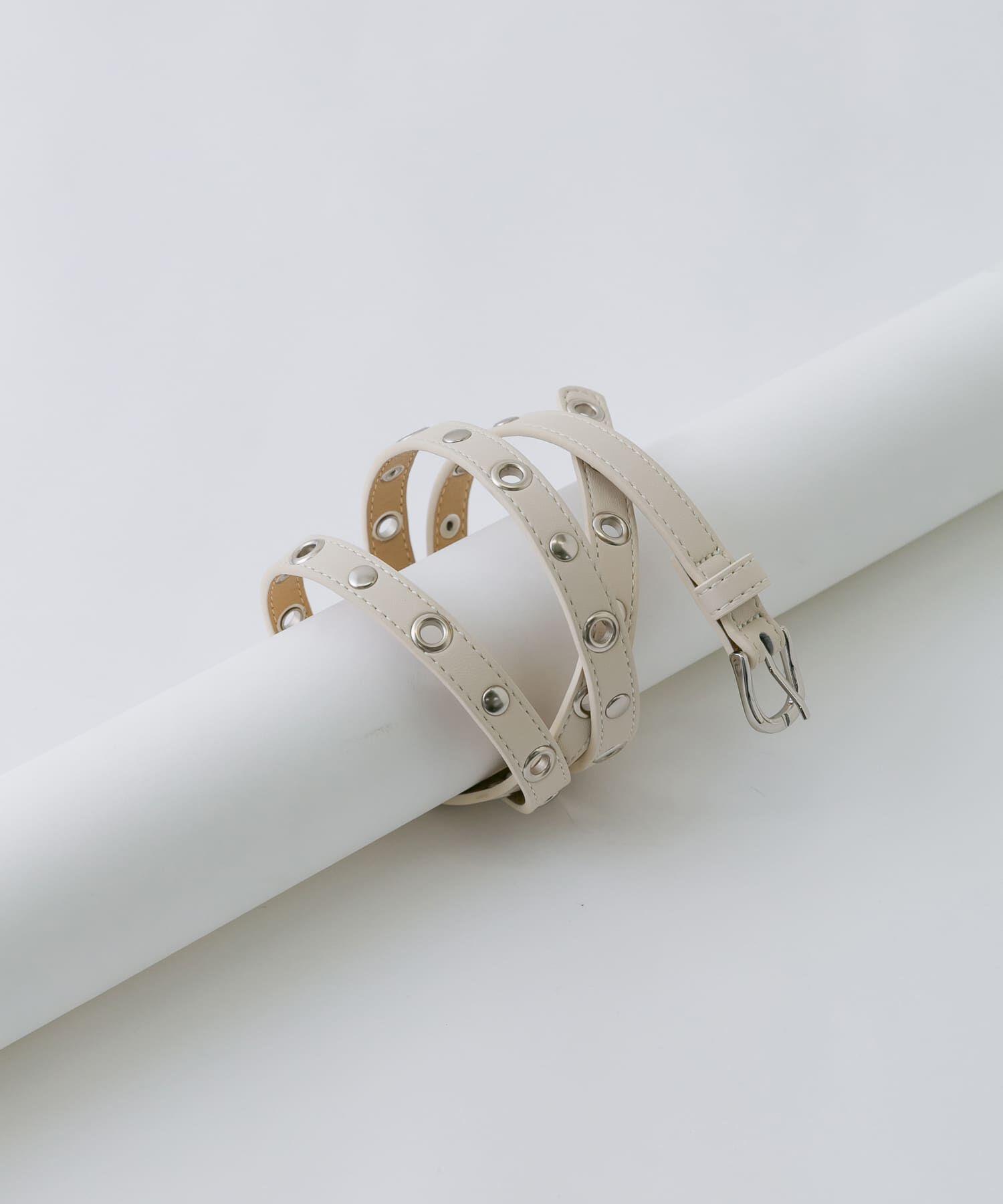 SMELLY「スリムアイレットベルト」|ベルト|アイボリー