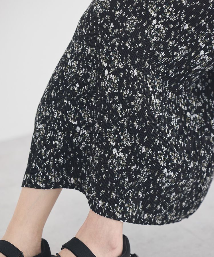 earth music&ecology「フラワーバッククロスキャミワンピース」|ワンピース|