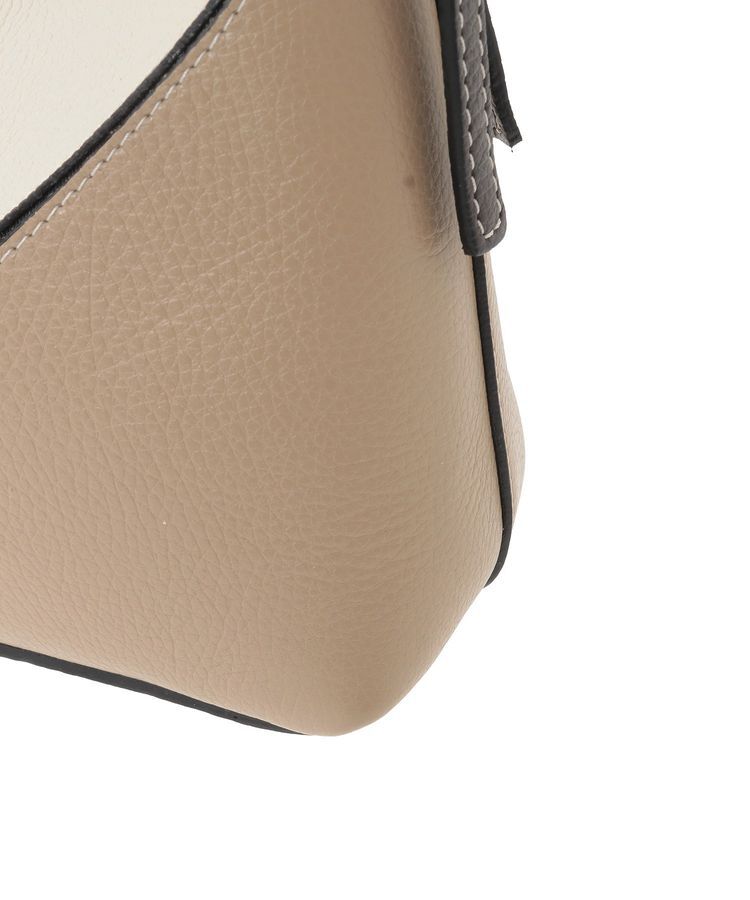 YECCA VECCA「AULENTTI.レザーバッグ」|ショルダー・メッセンジャー|