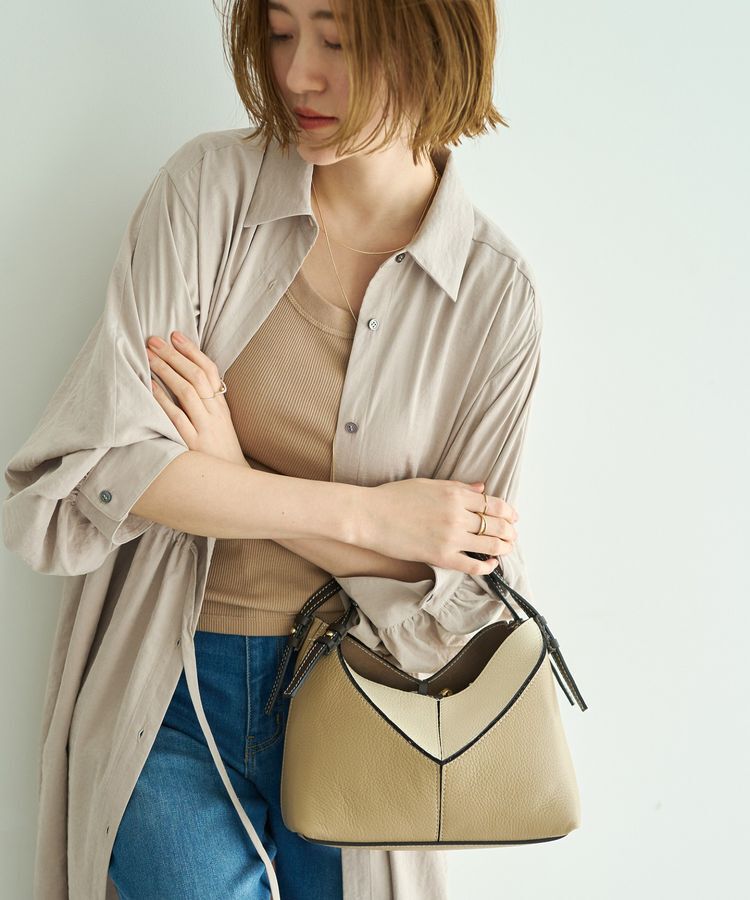 YECCA VECCA「AULENTTI.レザーバッグ」|ショルダー・メッセンジャー|Beige