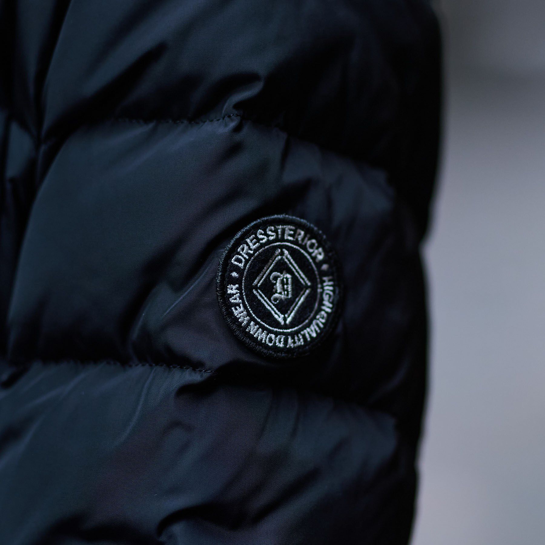 DRESSTERIOR「ホワイトグースライトダウン」|ダウン|