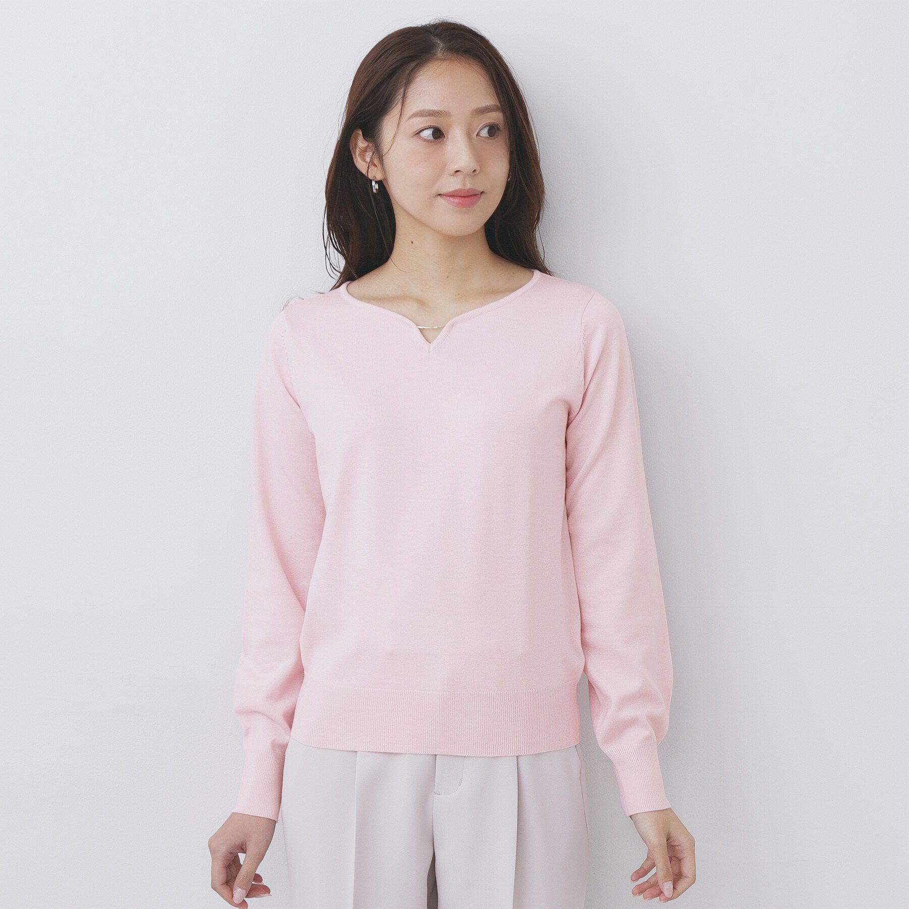 index「ゴールドパーツ付きハートネックニット【洗濯機OK】」|ニット・セーター|