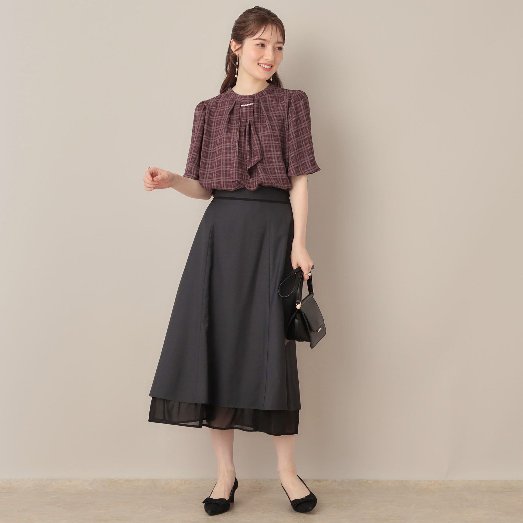 Couture broach「【着映え・5分袖・通勤】パール調タイチェックプリントブラウス」|シャツ・ブラウス|