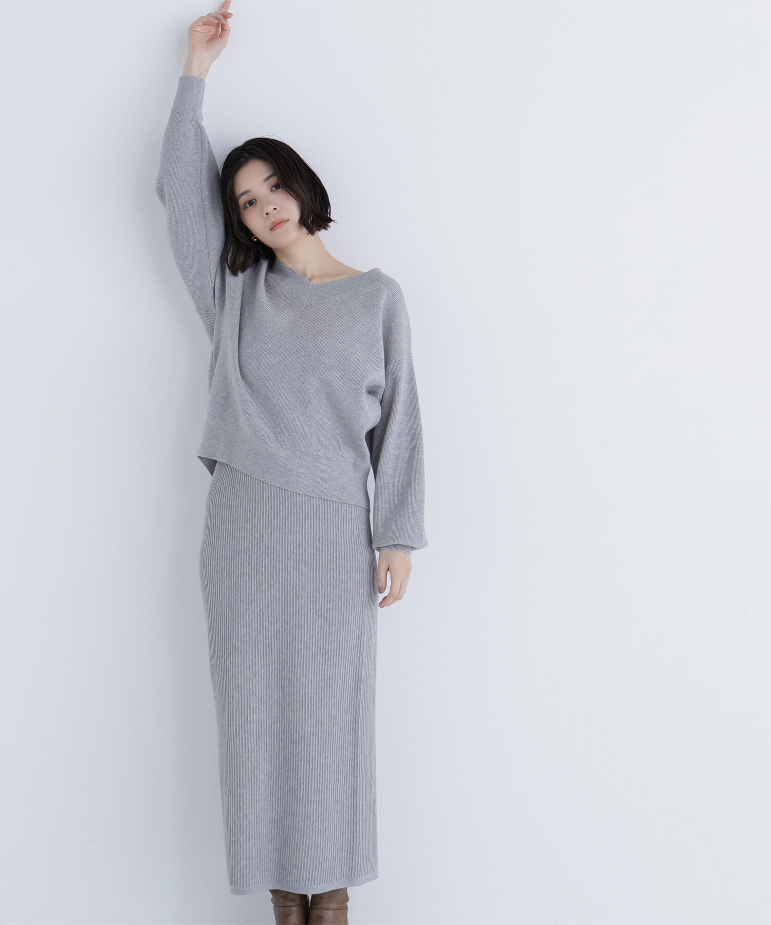  「Vネックフォルムニットセットアップ」|ワンピース|