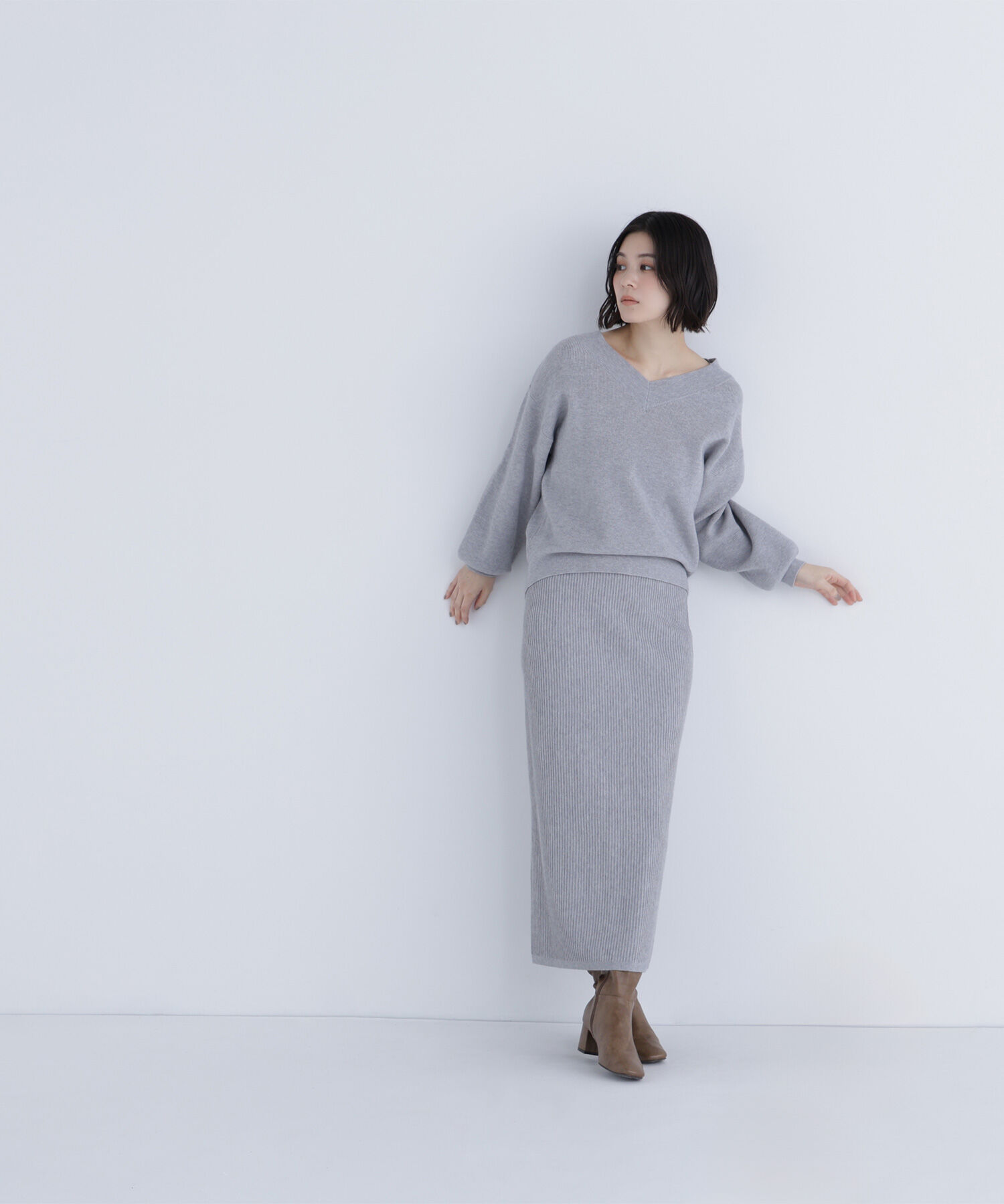  「Vネックフォルムニットセットアップ」|ワンピース|