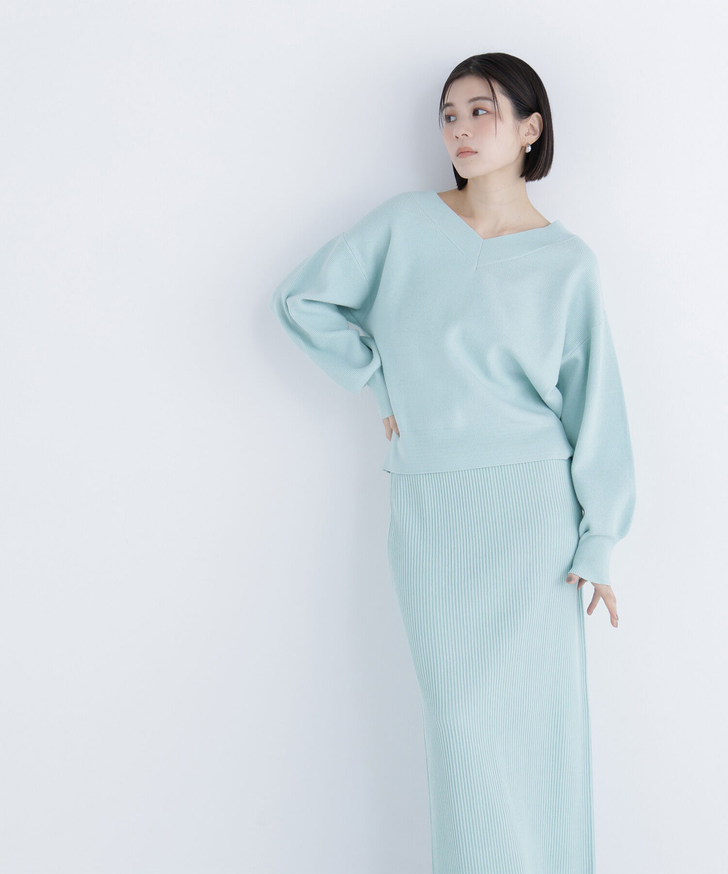  「Vネックフォルムニットセットアップ」|ワンピース|