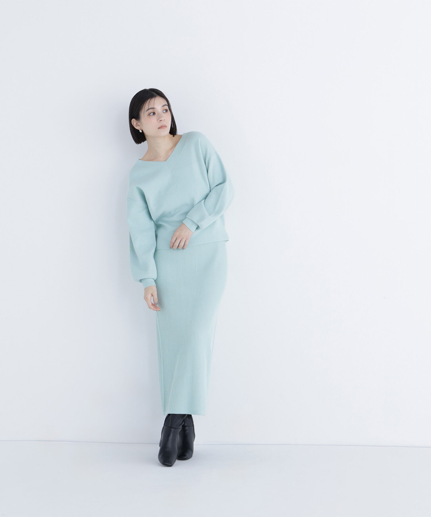  「Vネックフォルムニットセットアップ」|ワンピース|