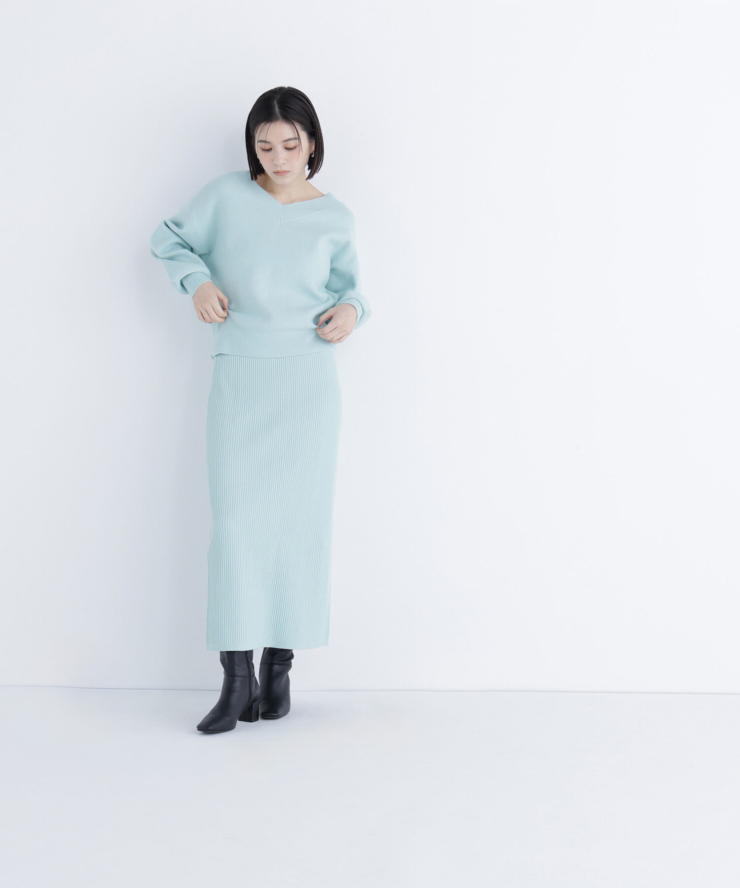  「Vネックフォルムニットセットアップ」|ワンピース|