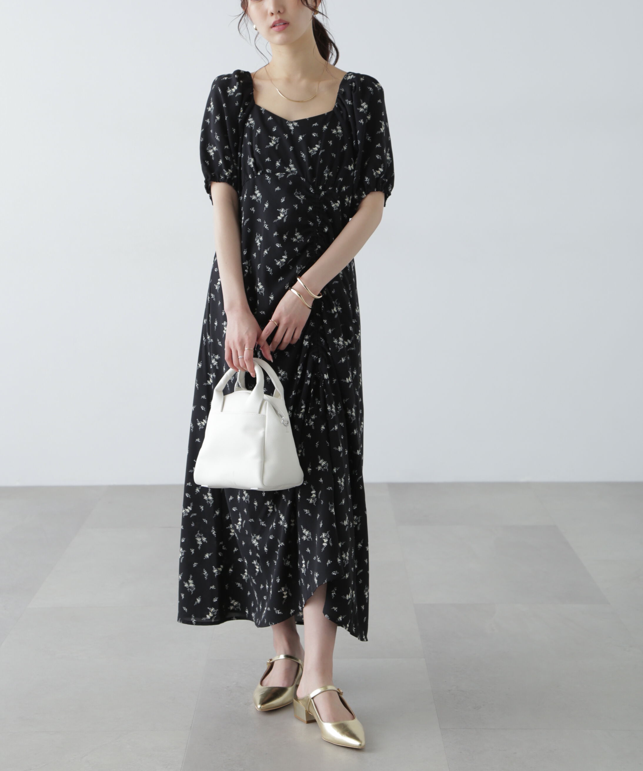  「フラワープリントパフスリーブワンピース」|ワンピース|ブラック