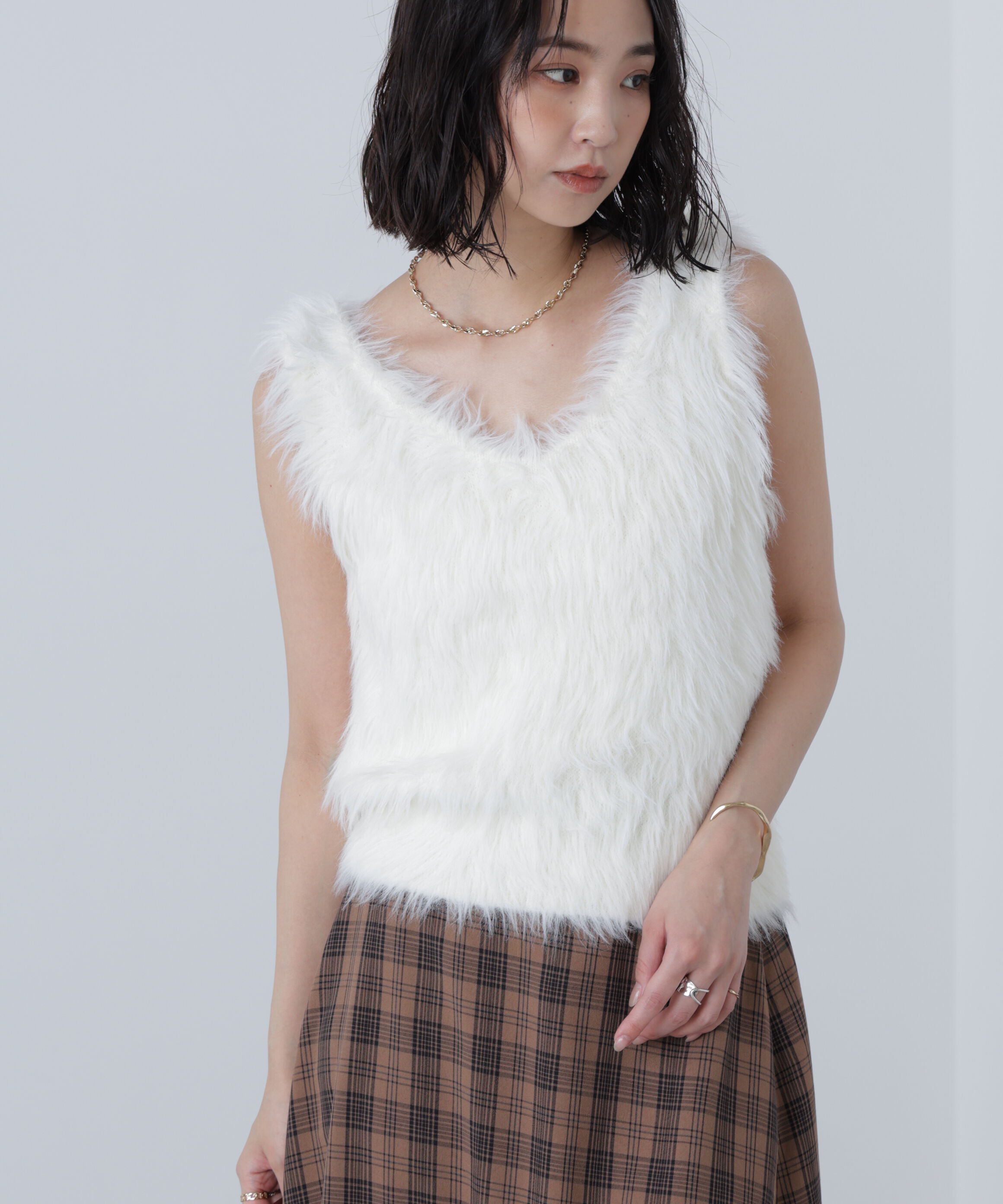  「ロングシャギーノースリニット」|ニット・セーター|