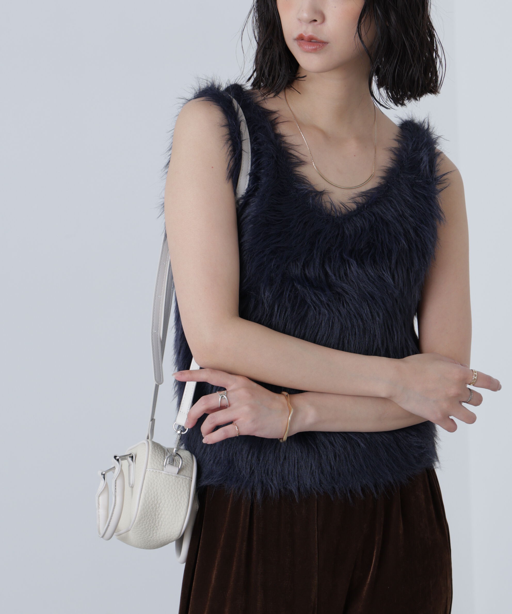  「ロングシャギーノースリニット」|ニット・セーター|