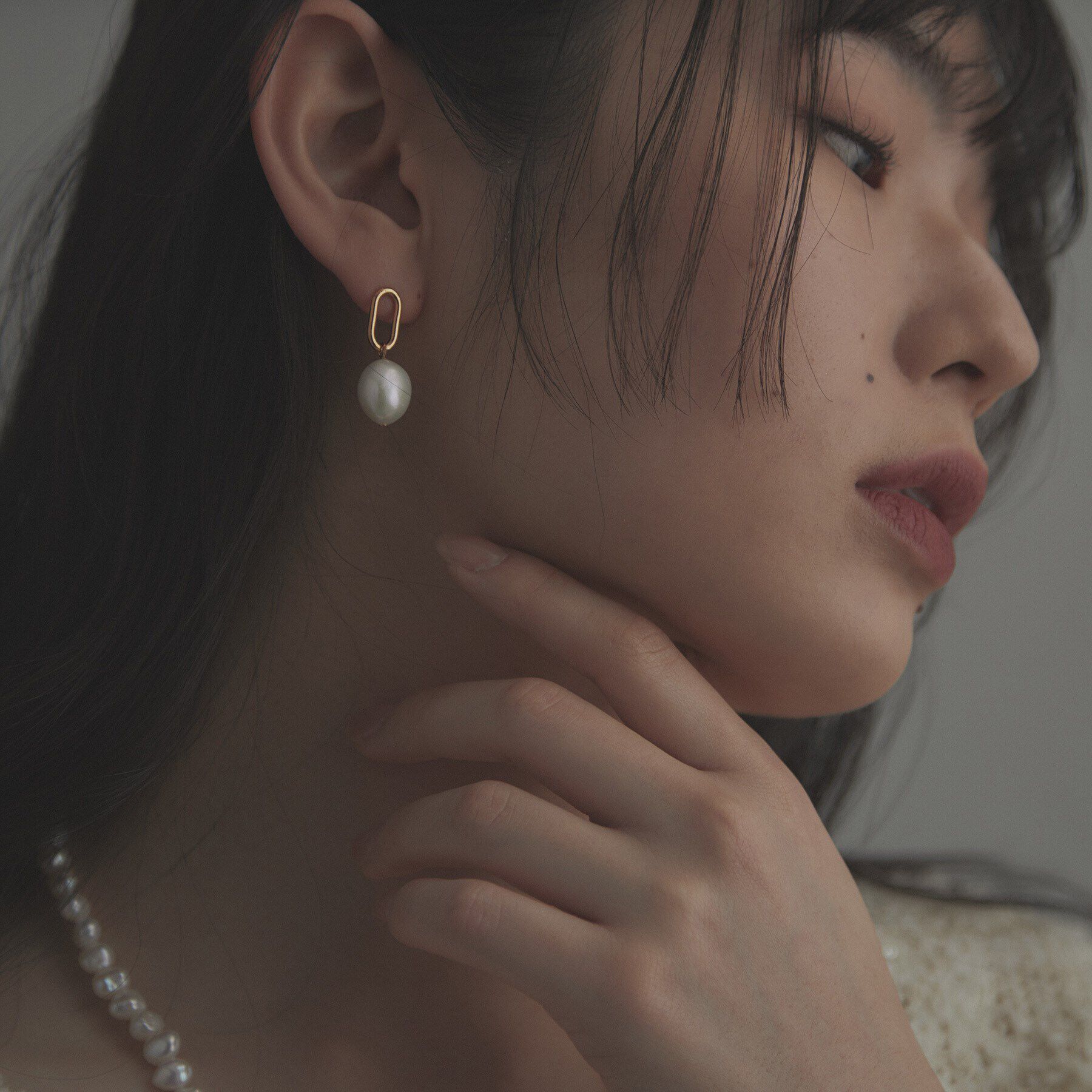 COCOSHNIK ONKITSCH「シルバー バロックパール チェーンリンク ショートピアス GP」|ピアス|